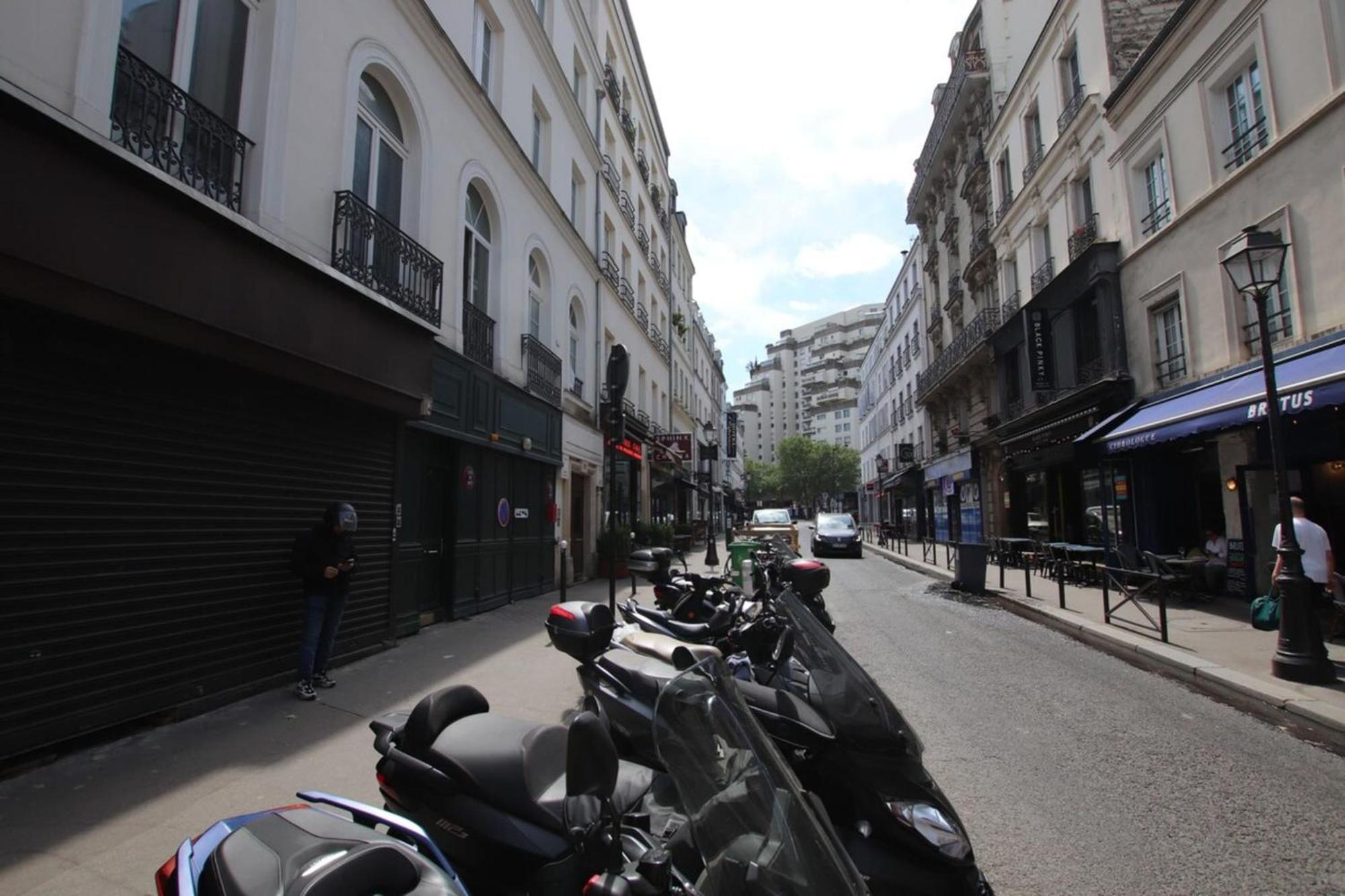 Montparnasse - La Gaite 1Bdr - B'Your Home Paris Dış mekan fotoğraf